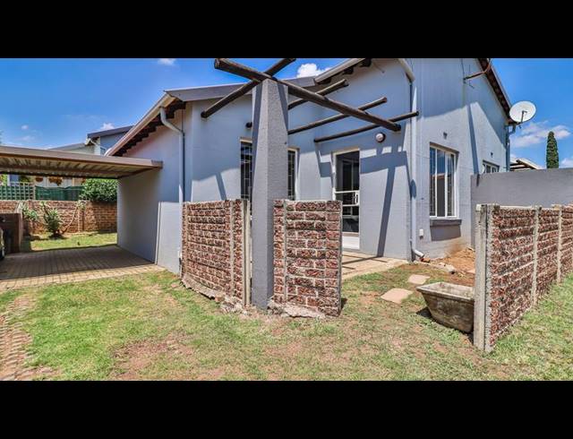 2 BEDROOM COMPLEX FOR SALE IN EDEN GLEN